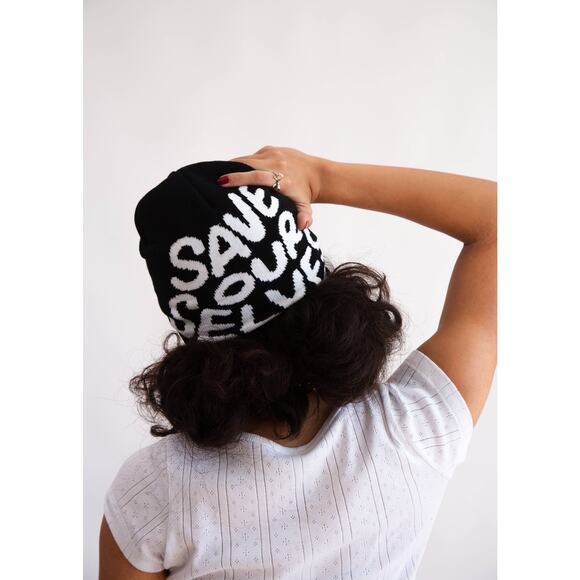 SIDEKICK: Black Knit Beanie. NWOT - Picture 4 of 4